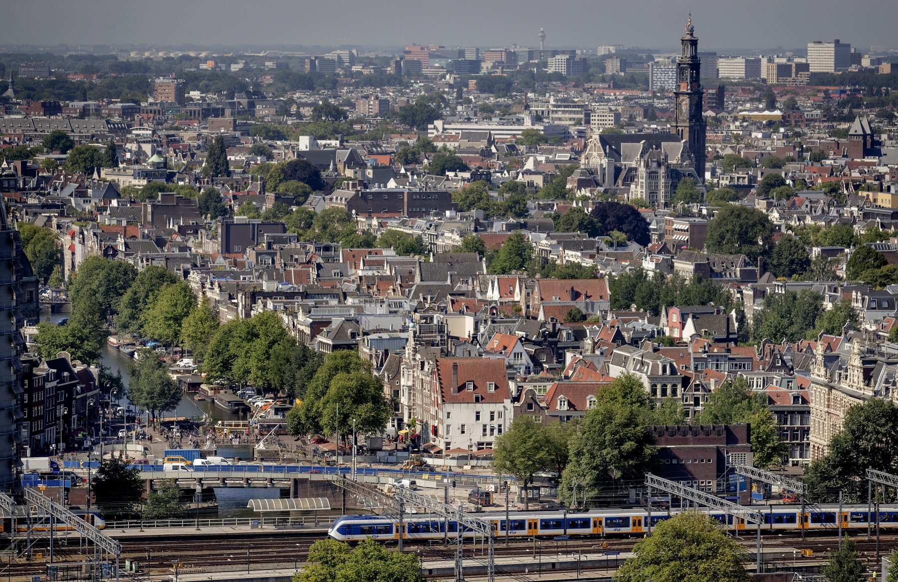 'Kabinet wil vier grote steden helpen aan half miljoen extra woningen'