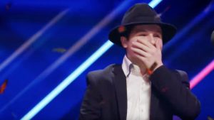 Thumbnail voor Juryleden Holland's Got Talent kijken ogen uit tijdens dansact Sebastian (15)