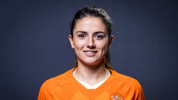 Daniëlle van de Donk in krachtige videoboodschap OranjeLeeuwinnen voor VS WK-finale