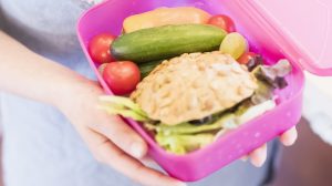 Thumbnail voor Broodtrommel vol en op naar school: zo lunchen je kinderen lekker én gezond