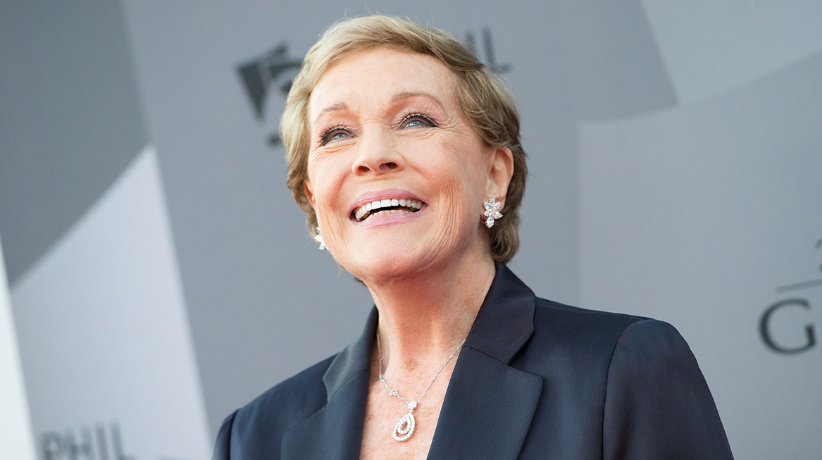 Thumbnail voor Actrice Julie Andrews vertelt hoe therapie haar leven redde