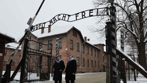 auschwitz-amazon-bol-com-verwijdert-producten-2