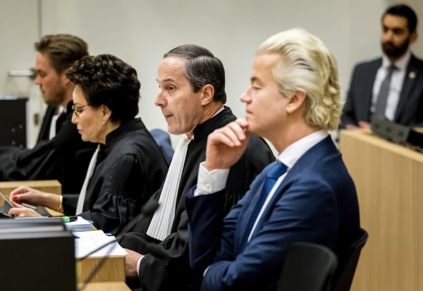 OM herhaalt: geen politieke beïnvloeding vervolging Wilders in 'minder Marokkanen'-zaak Geert Wilders