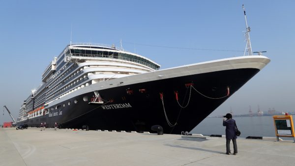 Passagiers Nederlands cruiseschip mogen niet van boord in Thailand