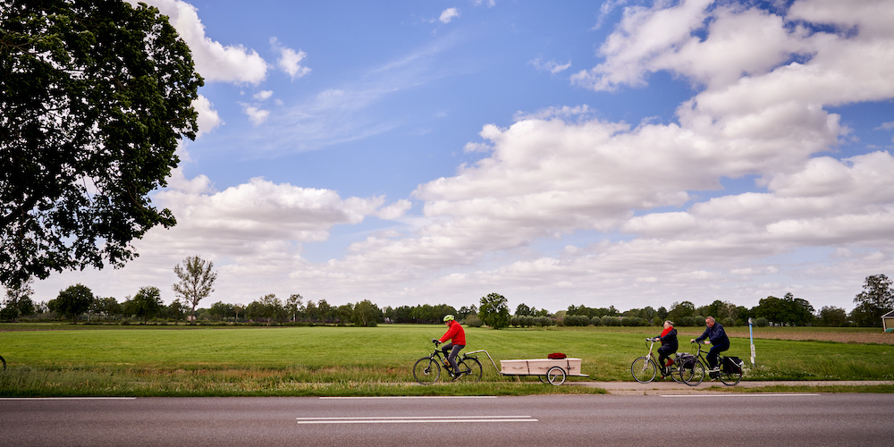 Ad Verhoeven in de rouwstoet