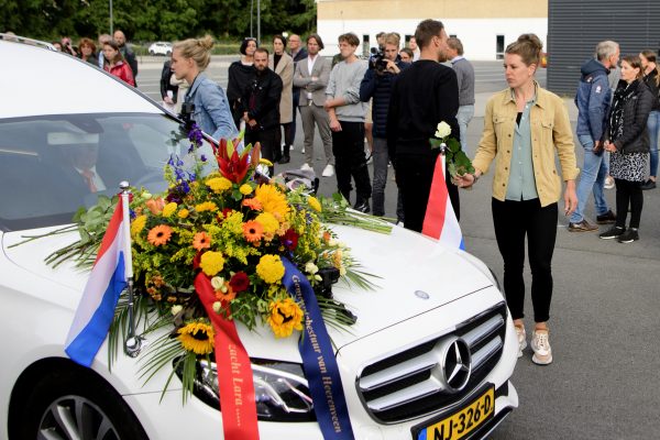 Laatste eerbetoon voor  Lara van Ruijven bij Thialf