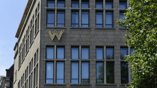 w hotel kogelgaten beschoten amsterdam