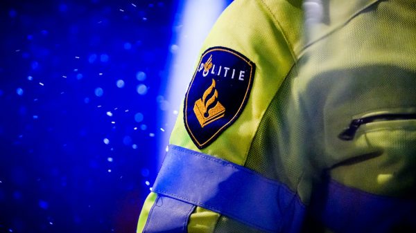 politie schoten tilburg cafe waarschuwing