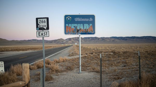 Dood Valle(y)n van de hitte in Death Valley met een dikke 54,5 graden