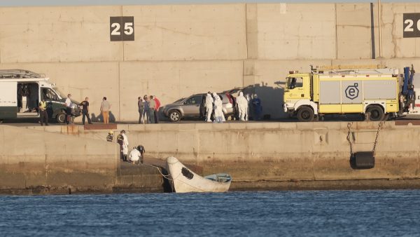 21 migranten verdronken tijdens boottocht naar Canarische Eilanden