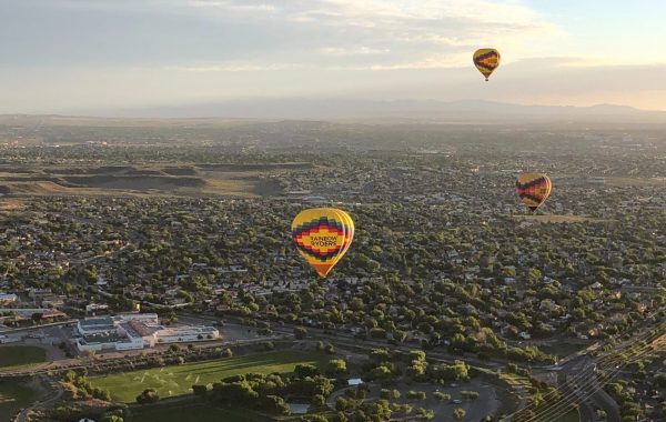 99 luchtballonnen: ballonvaarders landen op opmerkelijke plekken