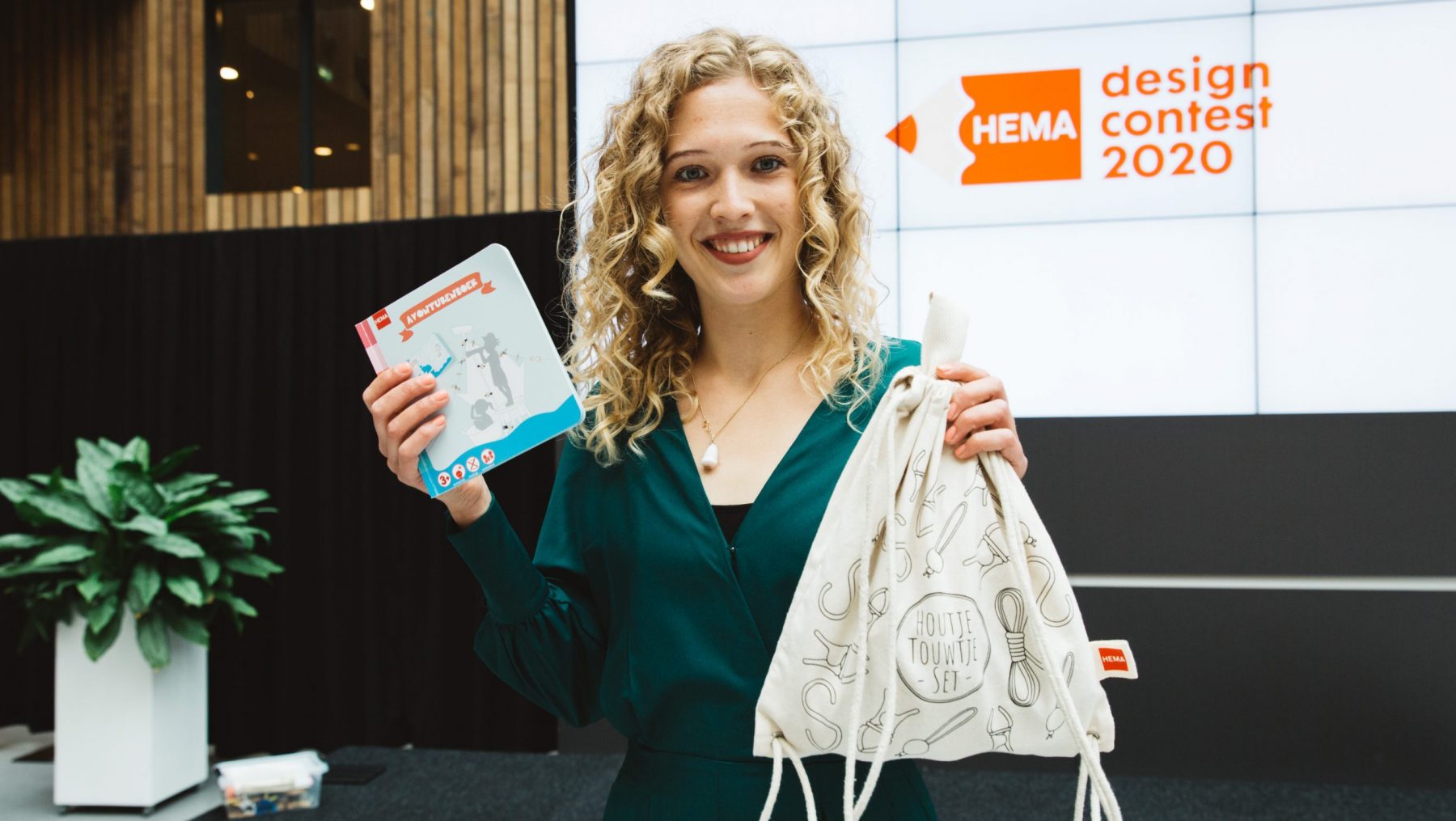 Claudia Bleeker wins HEMA Design Contest with Houtje Touwtje game