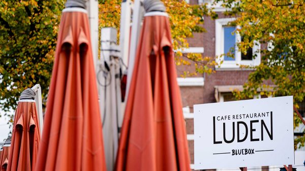 Boete voor eigenaar Haags café Luden na overtreden coronaregels