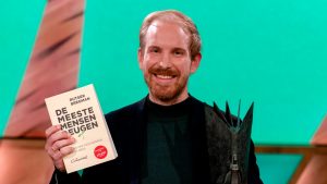 Thumbnail voor Rutger Bregman wint NS Publieksprijs met ‘De meeste mensen deugen’