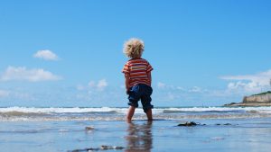 Thumbnail voor Liselot was haar kind kwijt op het strand: 'Zat hij in het zand te poepen'