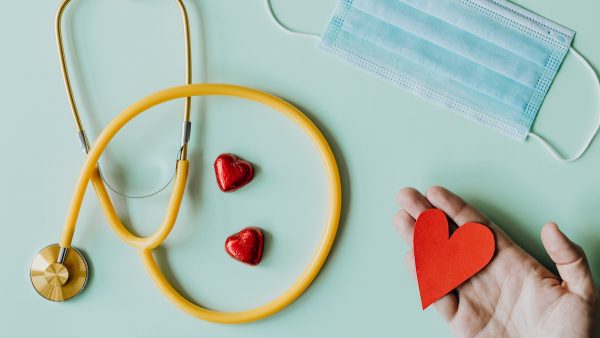 1700 vrouwen verenigen zich tegen farmaceut Bayer na letsel door sterilisatiemiddel