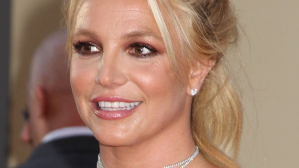 Britney Spears maakt eigen versie van TikTok video op Toxic_ 'Who did it better?'