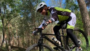 Thumbnail voor Ingrid kreeg twee keer een mountainbike-ongeluk: 'Laat je niet afschrikken door de risico's'