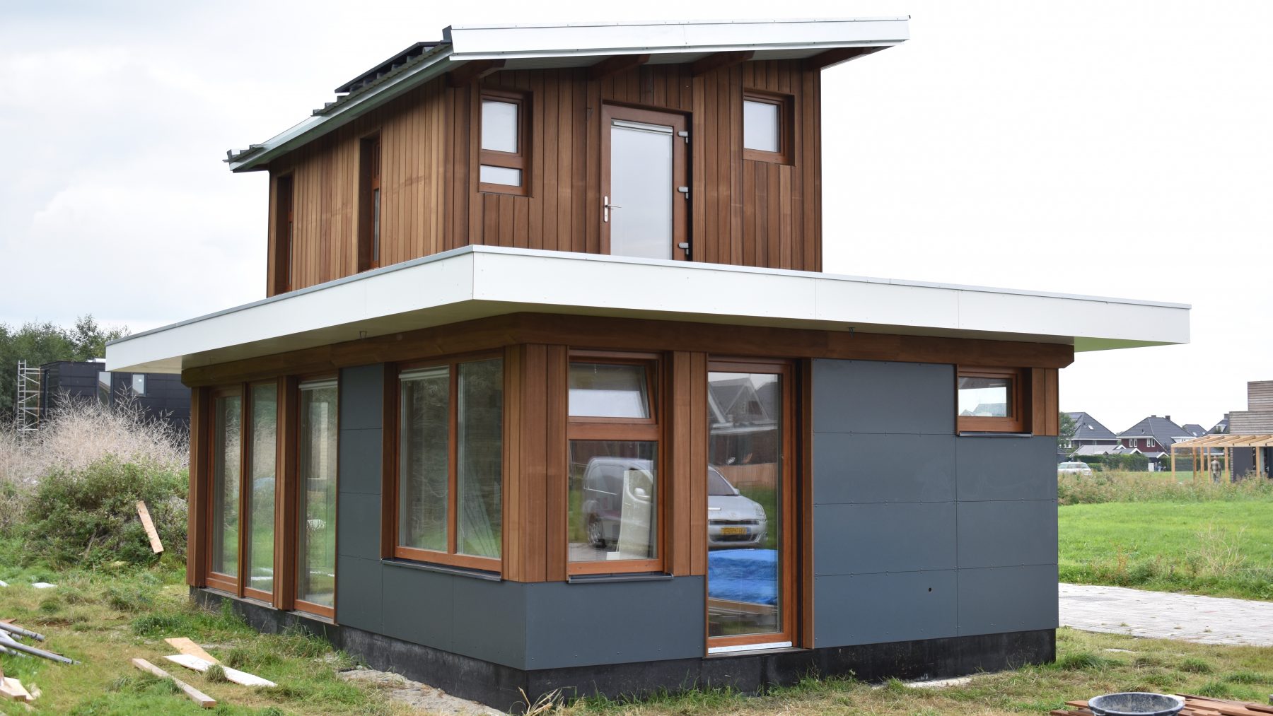 Vader Bouwt Tiny House Voor én Met Zijn Dochter: 'Uitkomst Voor ...