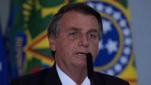 Thumbnail voor Krijg de hik: president Bolsonaro heeft al tien dagen de hik en ligt nu in het ziekenhuis