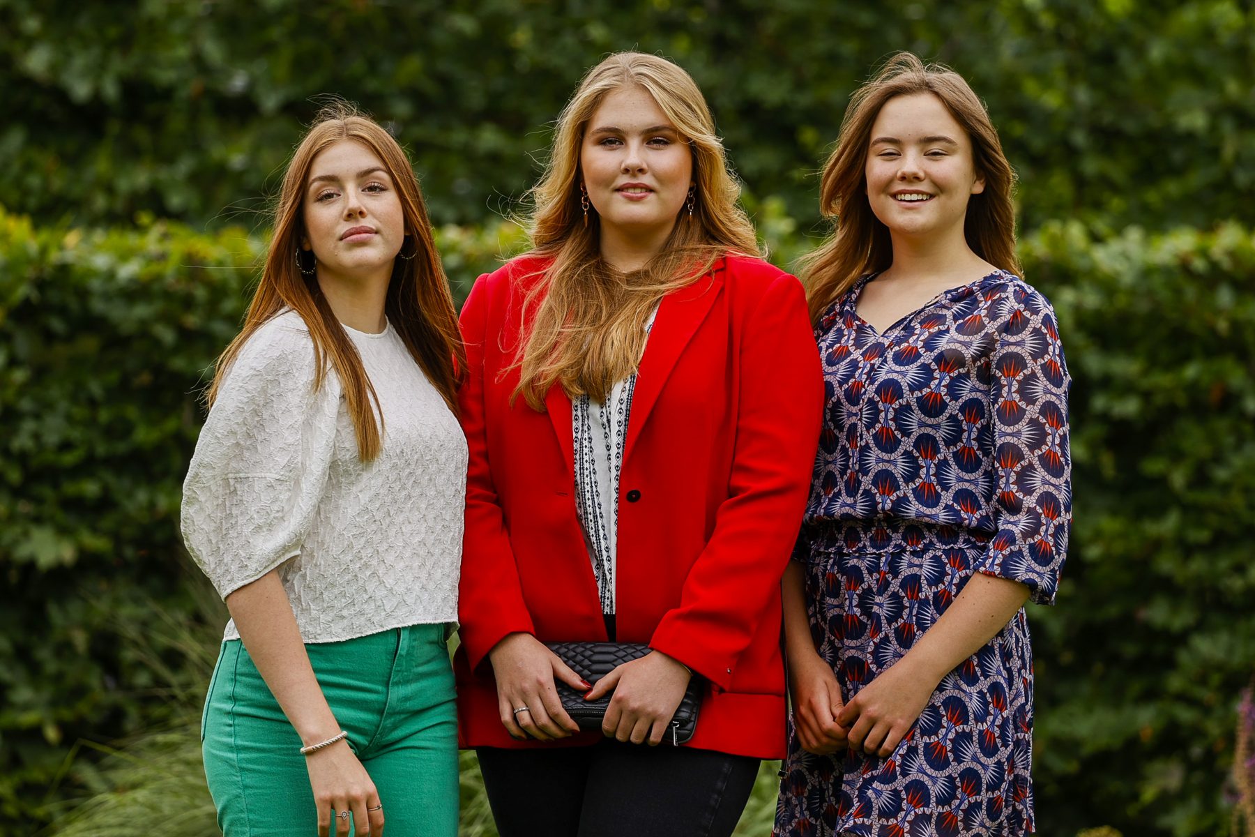 Wat Een Plaatjes: Koninklijk Gezin Poseert Voor Zomerfotosessie - LINDA.nl