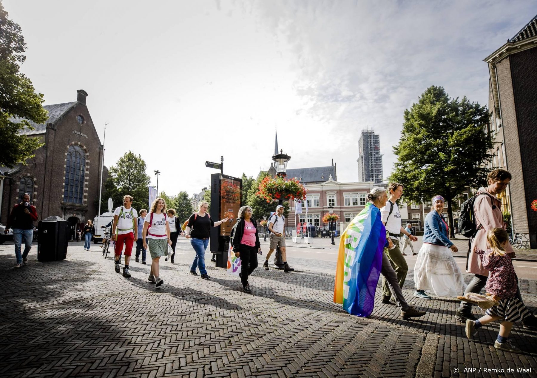 Pride Pelgrims Na 45 Kilometer Lange Tocht Aangekomen In Amsterdam