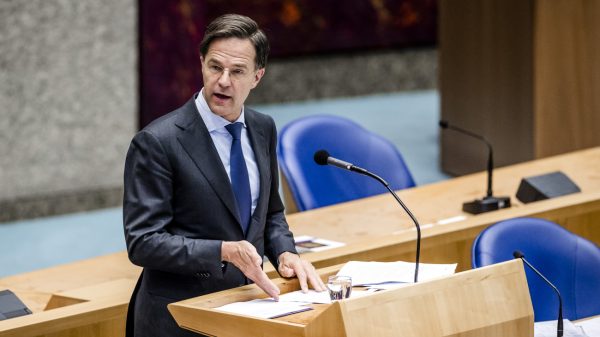 Privéadres 14-jarige op straat door slordigheid Mark Rutte'