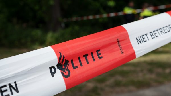 Vijf jongeren zwaargewond naar eenzijdig auto-ongeluk in Raalte