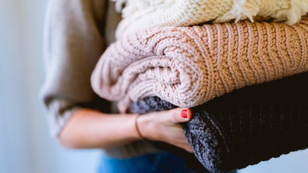 Nuttig Bekend lastig Hoe jij een super warme én milieubewuste trui shopt? We leggen het je uit -  LINDA.nl