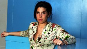 Thumbnail voor Jurk van laatste optreden Amy Winehouse levert ruim twee ton op