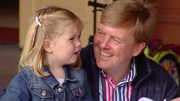 Wat voor koningin kan Nederland straks verwachten? Deze docu over Amalia geeft een inkijkje