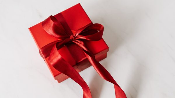 Man komt 46 jaar oud ingepakt kerstcadeau tegen tijdens renovatie