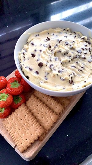 Dilara's cookie dough dip