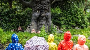 Thumbnail voor Erfgoedclub: 'Handen af van Stoomcarrousel, Spookslot en Sprookjesbos in Efteling'