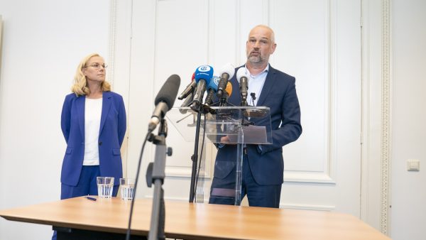 D66-voorzitter en Sigrid Kaag door het stof vanwege grensoverschrijdend gedrag