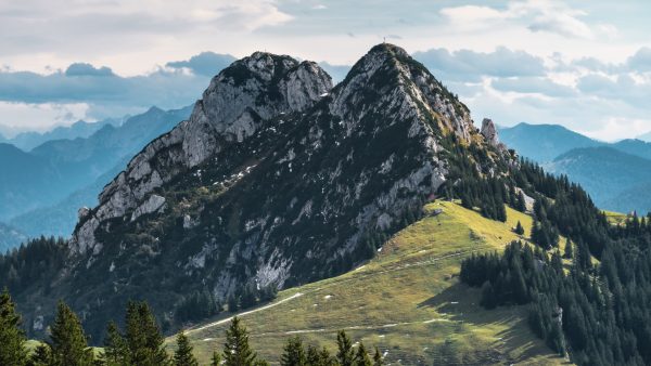 Populaire wandelroutes in de Alpen gesloten door smeltende gletsjers