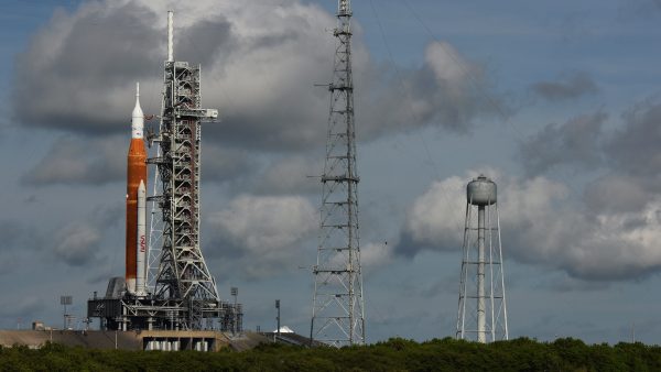 Ruimtevaartuig begint met reis naar de maan, livestream in de bios