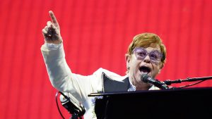 Thumbnail voor Eruit met een knal: Elton John behaalt recordopbrengst met zijn afscheidstournee