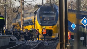 Thumbnail voor Passagier na treindrama Voorschoten: 'Alles was donker. Je hoorde geschreeuw'