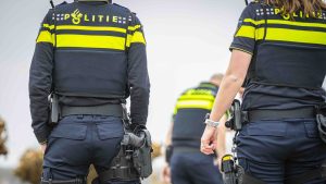 Thumbnail voor Politie boos om 'misselijkmakende grap' minderjarige jongen: 'Wij zetten onze eigen levens op het spel'