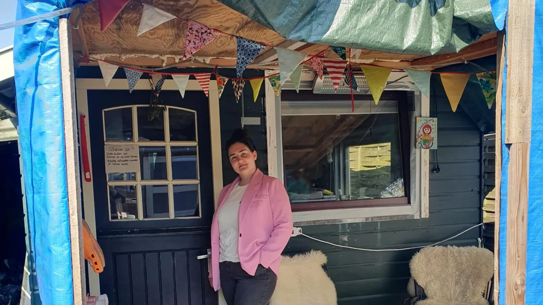 Jessie woont in tiny house van 15 m2: Uitdagend met een tweeling