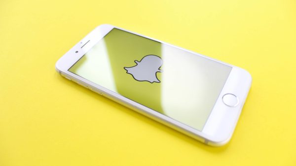 Snapchat heeft een zorgwekkende nieuwe functie en staat open voor afspraakjes: ‘Ik zal een rood shirt dragen’