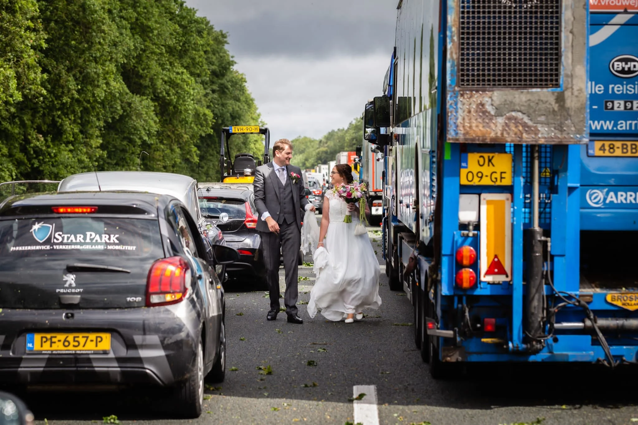 Hendrik en Nellie trouwfoto snelweg