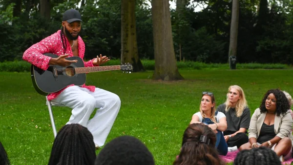 Nigeriaanse superster Flavour in Oosterhout