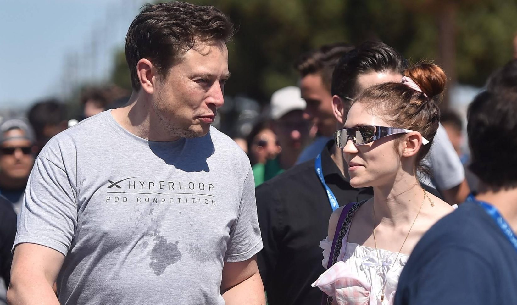 Elon Musk en Grimes hebben een derde kind gekregen, maar hielden de geboorte tot nu toe stil