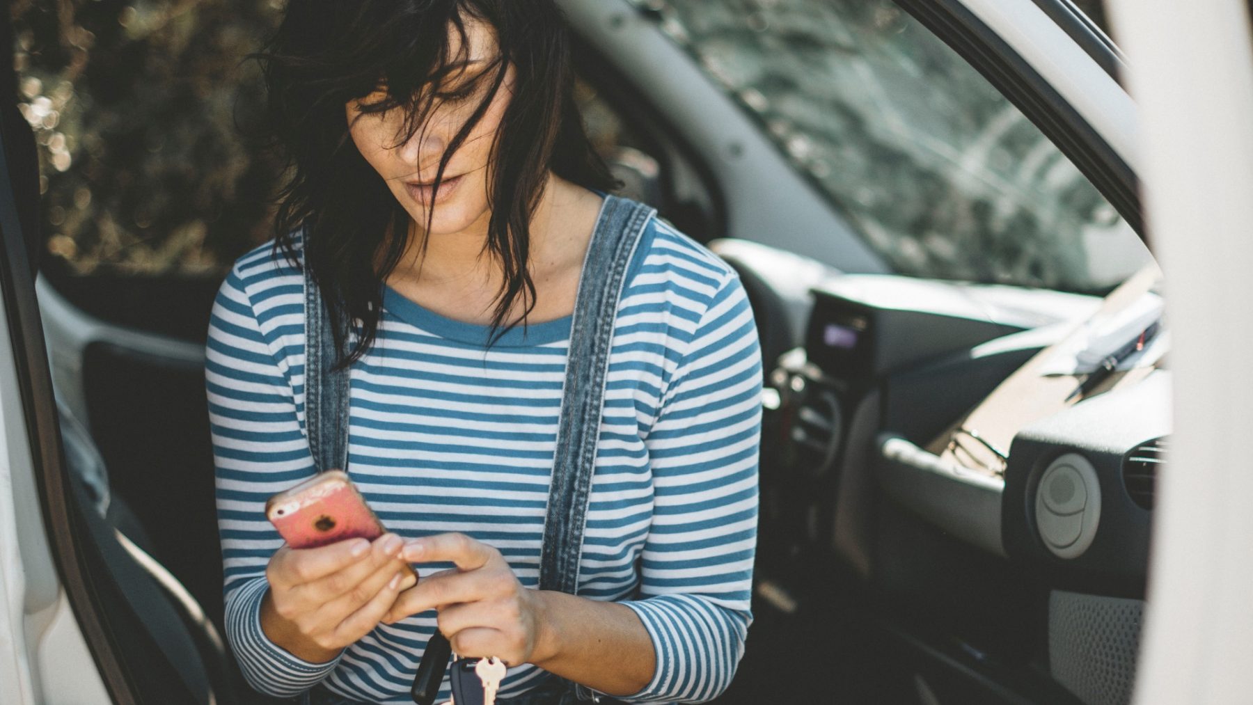 Afbeelding van vrouw met telefoon