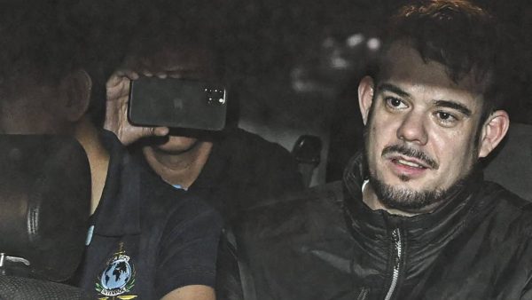 Joran van der Sloot in politieauto