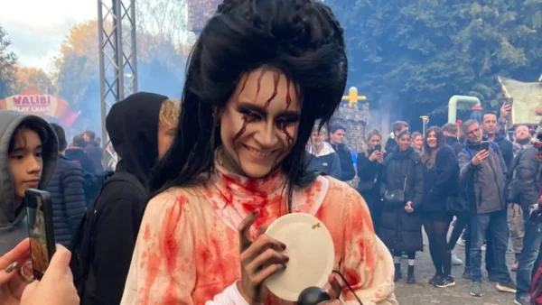 Foto van scare actor Esmee