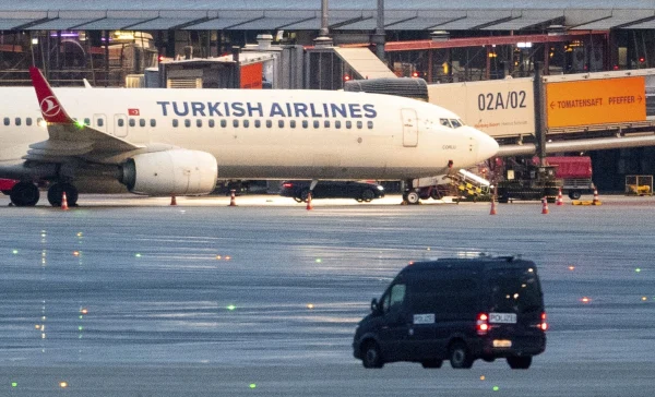 vliegtuig van Turkish Airlines op luchthaven Hamburg