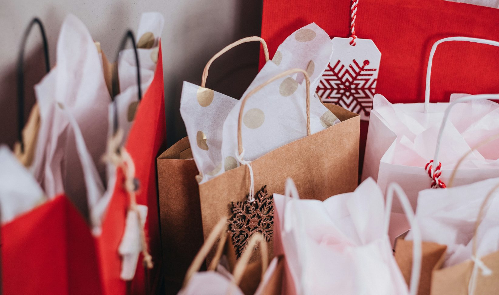 Ho, ho, ho: we gebruiken cadeautassen al járen verkeerd (ja, ook jij)